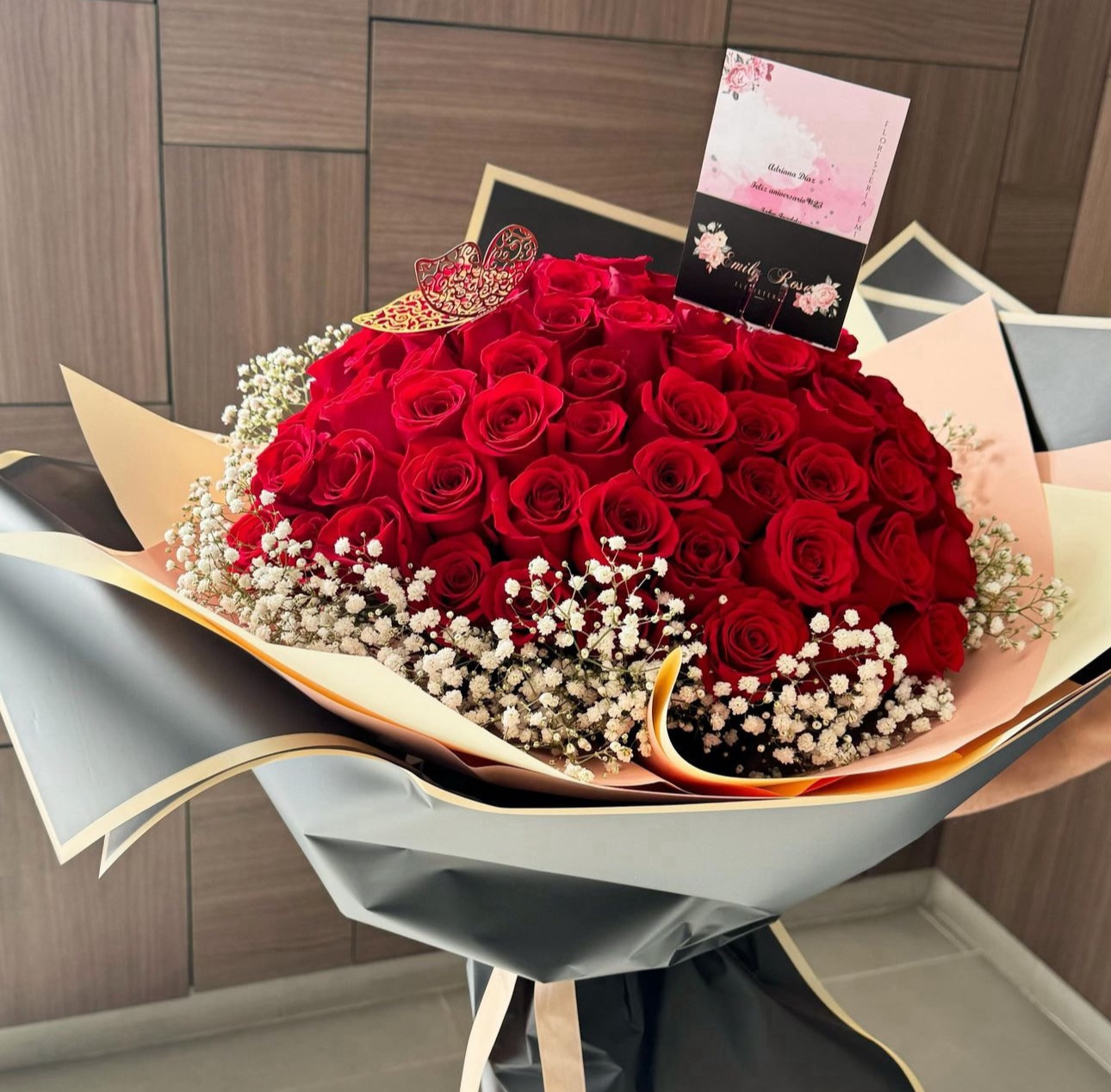 Bouquet Crimson 200 rosas - Imagen 2