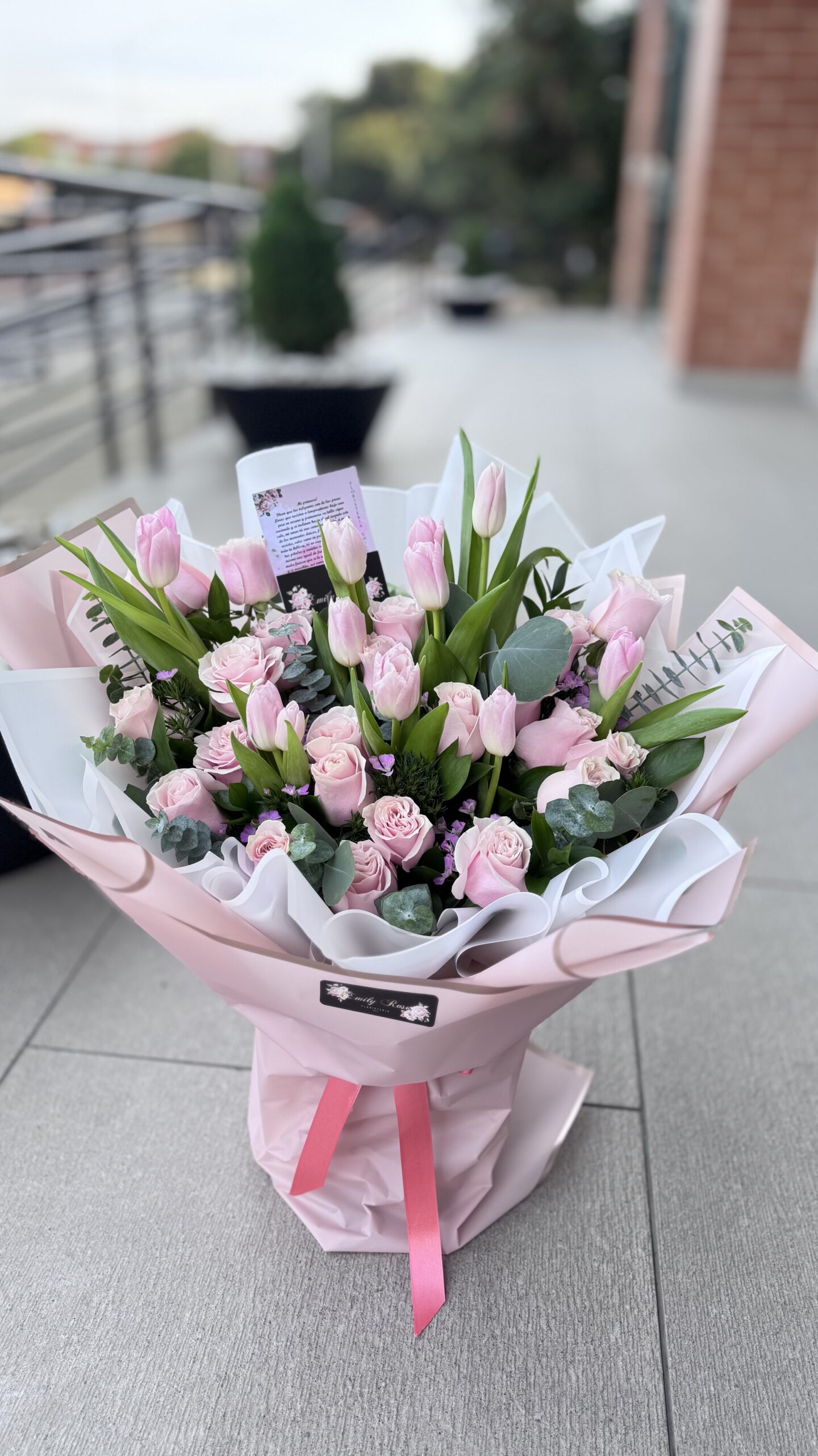 Tulip & Roses - Imagen 4