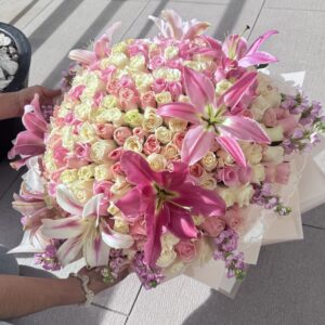 Bouquet Amelia 300 rosas & lirios