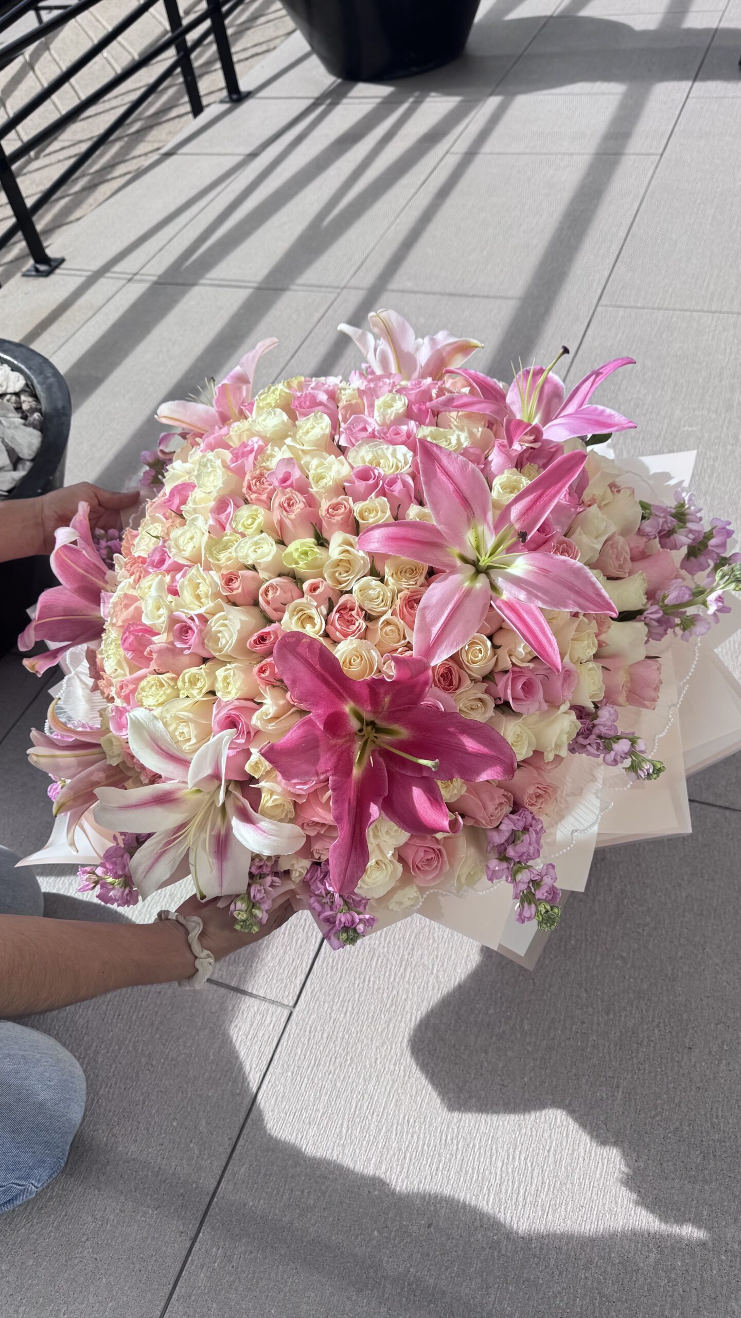 Bouquet Amelia 300 rosas & lirios