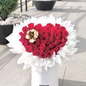 Caja Golden Love 50 Rosas