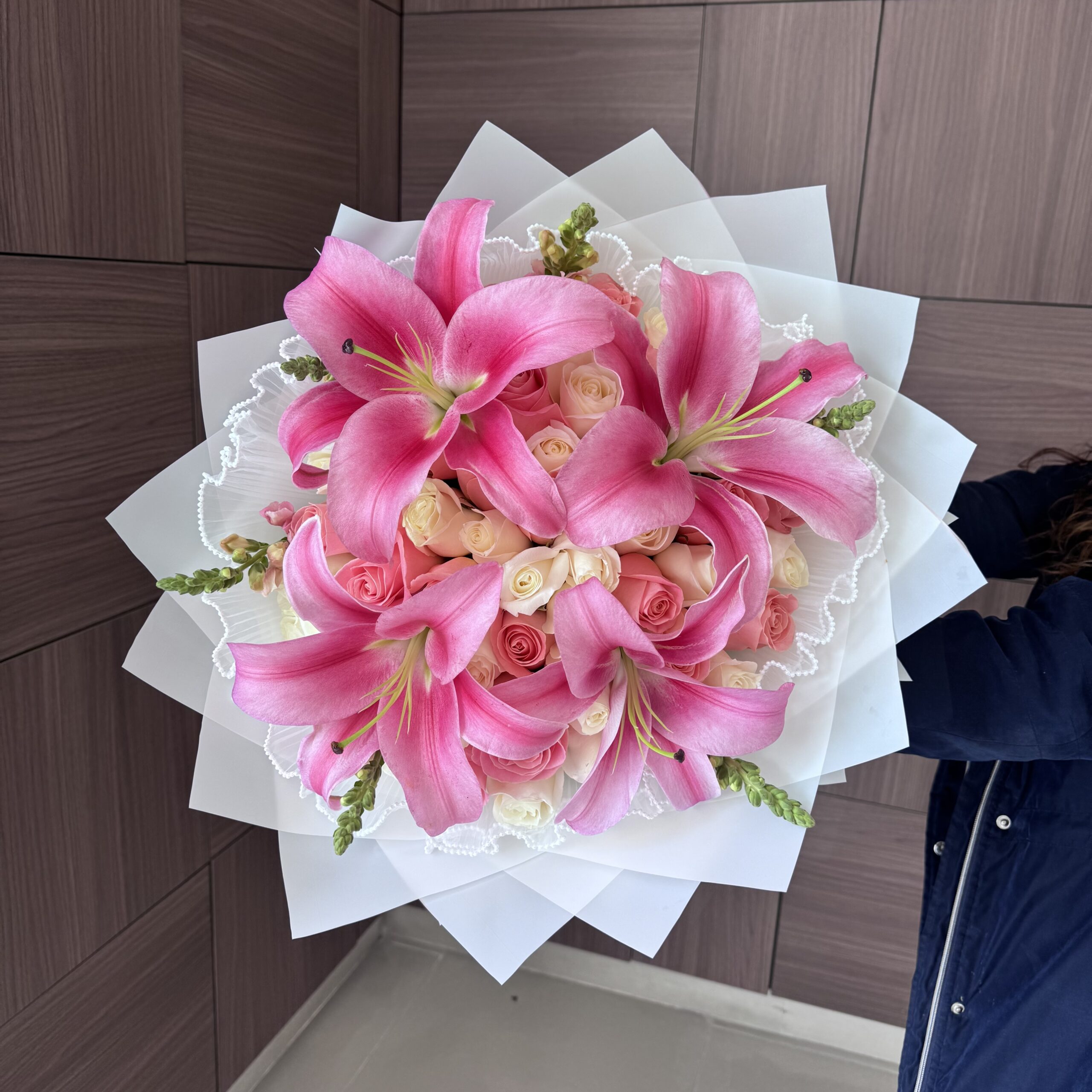 Bouquet Milano 50 rosas - Imagen 3